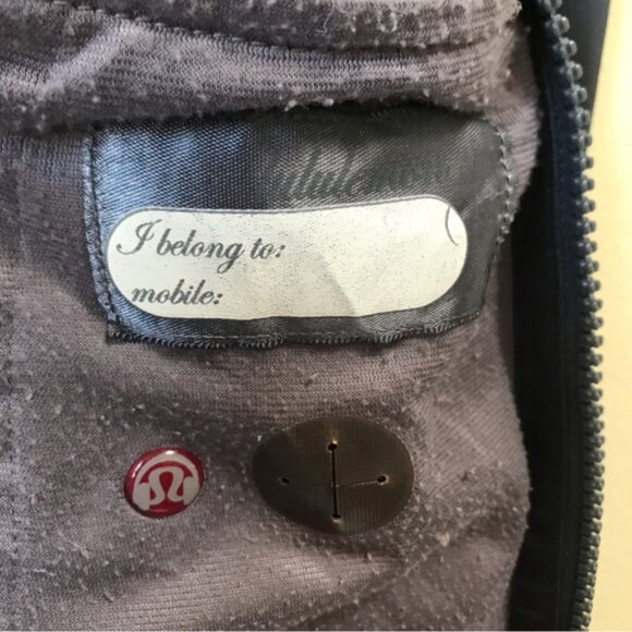 Lululemon Apres Soft Shell Rain Coat Pockets Jacket Hood Water Repellent Grey S - Picture 14 of 16